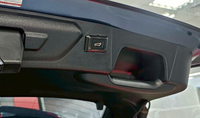 2020 FORD FOCUS ST-LINE 僅跑3萬 IKEY 摸門 B&O HUD ACC  選360環景 電尾門  第11張相片