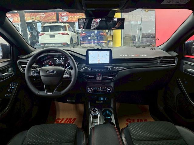 2020 FORD FOCUS ST-LINE 僅跑3萬 IKEY 摸門 B&O HUD ACC  選360環景 電尾門  第15張相片