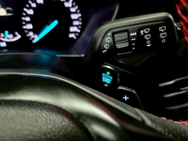 2020 FORD FOCUS ST-LINE 僅跑3萬 IKEY 摸門 B&O HUD ACC  選360環景 電尾門  第16張相片