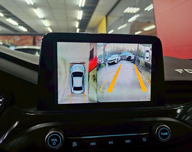 2020 FORD FOCUS ST-LINE 僅跑3萬 IKEY 摸門 B&O HUD ACC  選360環景 電尾門  第17張相片