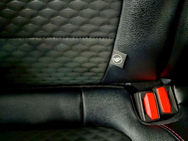 2020 FORD FOCUS ST-LINE 僅跑3萬 IKEY 摸門 B&O HUD ACC  選360環景 電尾門  第20張相片