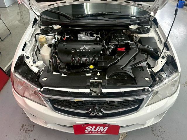 2013 三菱 FORTIS 僅跑14萬 原廠保養 恆溫 倒車影像 行車紀錄器 電折 定速系統 抬顯  第5張相片