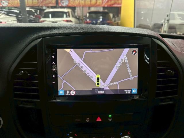 2020 BENZ VITO 箱型商旅車 實跑11萬 安卓機 倒車影像 導航  第13張相片