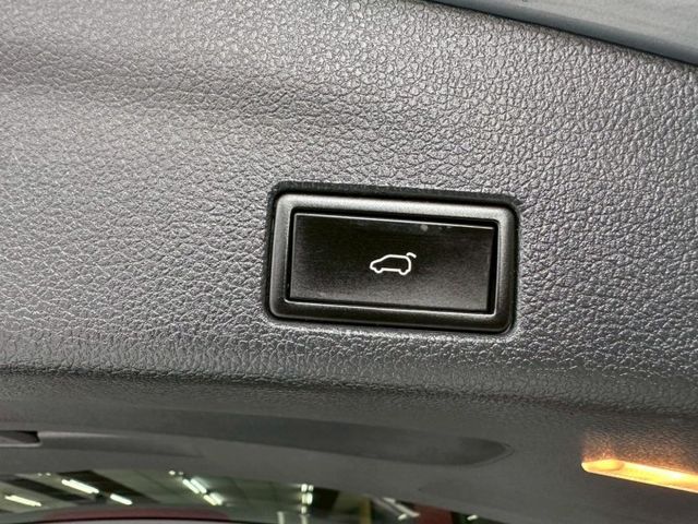 2014 VW SHARAN TDI 一手僅跑6萬 定速 電尾 方向盤控制 倒車影像 電子手剎車 駕駛座電動座椅  第11張相片