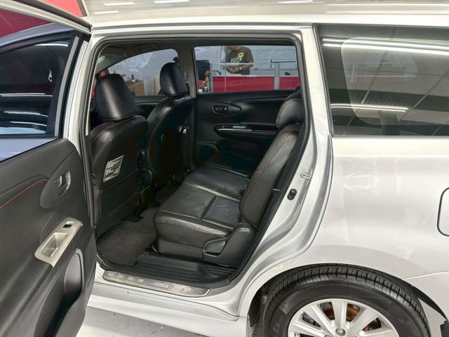 2013 TOYOTA WISH E版 絕版經典好車 恆溫 抬顯 螢幕 ISOFIX 行車紀錄器  第8張相片