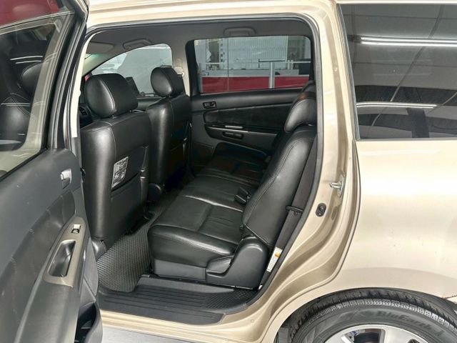 2005 TOYOTA WISH 電折 恆溫 安卓機 倒車影像 7人座 載貨載人兩相宜  第8張相片