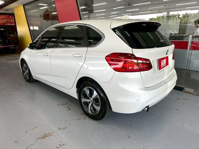 2017 BMW 218D 總代理 僅跑11萬 電折 恆溫 定速倒車影像 電尾門  第2張相片