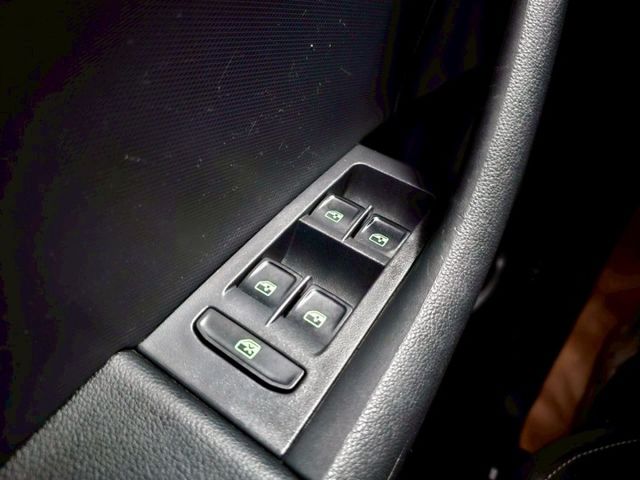 2018 SKODA RAPID 1.4 全景 定速 ISOFI 循跡防滑系統 電子後視鏡  第17張相片