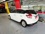 2016 TOYOTA YARIS S僅跑10萬 IKEY 摸門 恆溫 倒車影像 螢幕 行車紀錄器 電折  第2張縮圖
