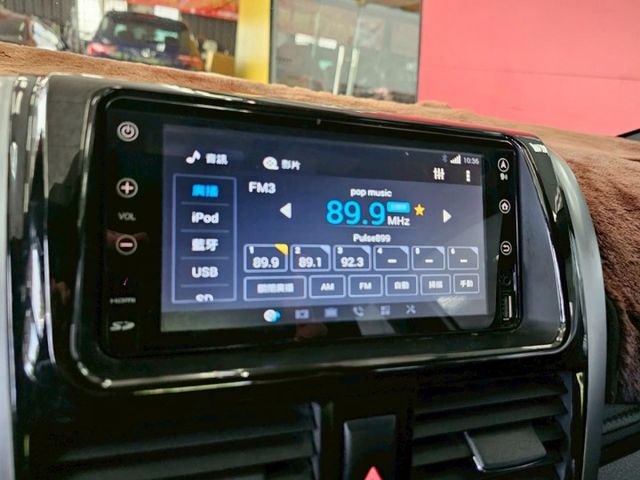 2016 TOYOTA YARIS S僅跑10萬 IKEY 摸門 恆溫 倒車影像 螢幕 行車紀錄器 電折  第15張相片