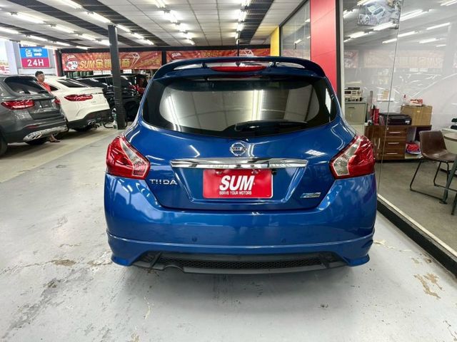 2014 NISSAN TIIDA 僅跑13萬 IKEY 恆溫 定速 摸門 後座出風口 胎壓偵測 小車大空間  第4張相片