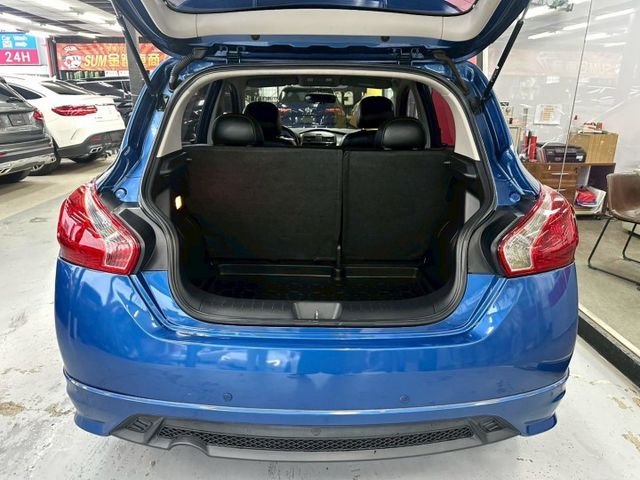 2014 NISSAN TIIDA 僅跑13萬 IKEY 恆溫 定速 摸門 後座出風口 胎壓偵測 小車大空間  第9張相片