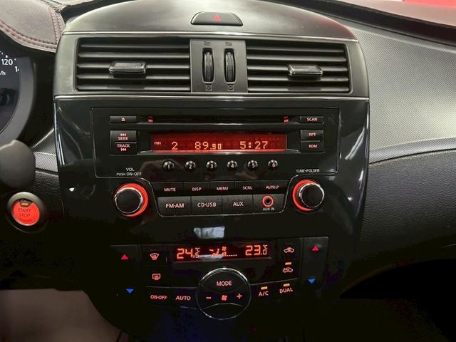 2014 NISSAN TIIDA 僅跑13萬 IKEY 恆溫 定速 摸門 後座出風口 胎壓偵測 小車大空間  第12張相片