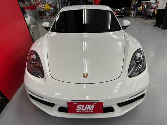 2017 保時捷 718 2.0  跑車計時套件 倒車影像 這是你離保時捷跑車最近的一次距離  第3張相片