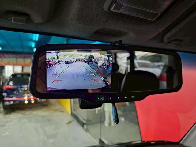 2020 三菱 VERYCA 1.5稀有自排 跑10萬 盲點 HUD 後座出風口 行車紀錄器 倒車影像  第12張相片