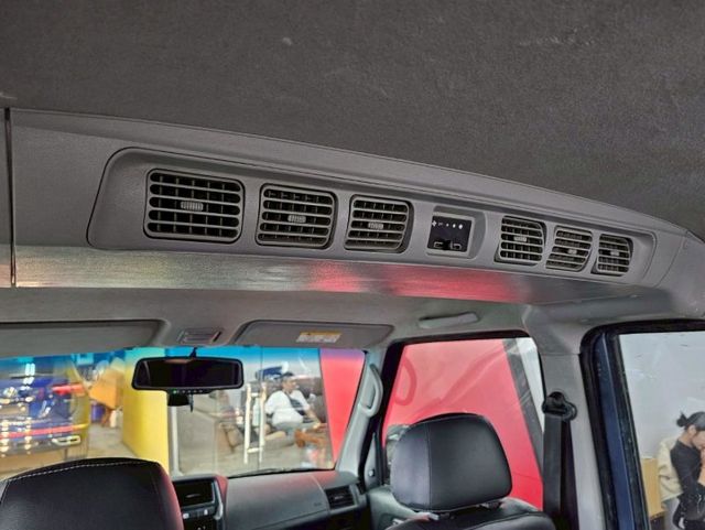 2020 三菱 VERYCA 1.5稀有自排 跑10萬 盲點 HUD 後座出風口 行車紀錄器 倒車影像  第16張相片