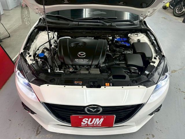 2015 MAZDA3 旗艦版 IKEY 恆溫 抬顯 盲點 定速 方向盤控制 電折  第5張相片