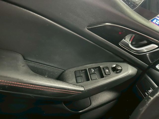 2015 MAZDA3 旗艦版 IKEY 恆溫 抬顯 盲點 定速 方向盤控制 電折  第16張相片