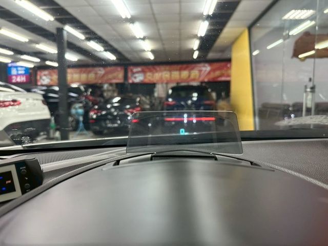 2015 MAZDA3 旗艦版 IKEY 恆溫 抬顯 盲點 定速 方向盤控制 電折  第17張相片