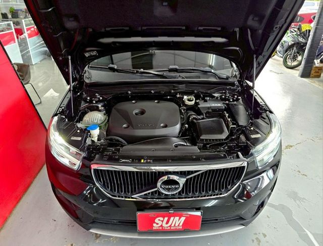 2018 VOLVO XC40 一手僅跑6萬 恆溫 ACC AEB 360環景 導航 盲點 再送價值5萬的標牌  第5張相片