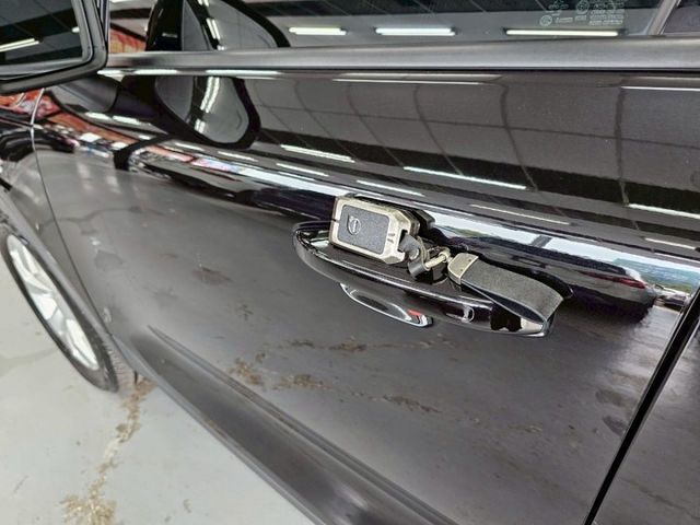 2018 VOLVO XC40 一手僅跑6萬 恆溫 ACC AEB 360環景 導航 盲點 再送價值5萬的標牌  第12張相片