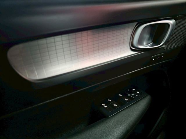 2018 VOLVO XC40 一手僅跑6萬 恆溫 ACC AEB 360環景 導航 盲點 再送價值5萬的標牌  第18張相片