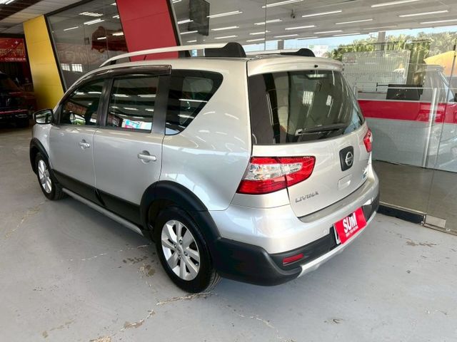2015 NISSAN LIVINA 1.6僅跑12萬 安卓機 倒車影像 螢幕 小車大空間  第2張相片