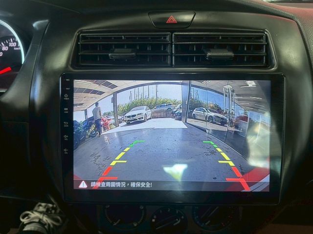2015 NISSAN LIVINA 1.6僅跑12萬 安卓機 倒車影像 螢幕 小車大空間  第13張相片