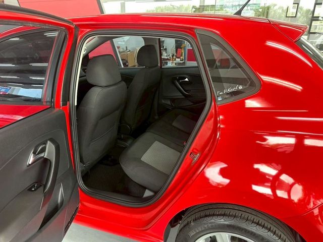 2014 VW POLO 1.6 僅口車的安全 國產車的價格  第8張相片