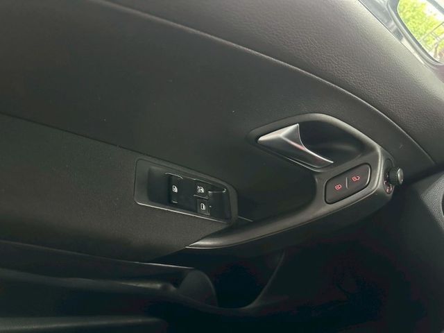 2014 VW POLO 1.6 僅口車的安全 國產車的價格  第16張相片