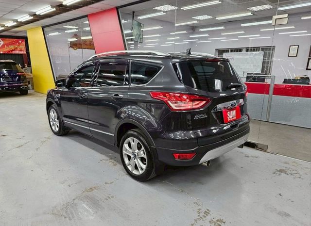 2015 福特 KUGA 2.0柴油 IKEY 摸門 螢幕 倒車影像 盲點 腳踢 電尾門 定速 車道偏離(變換)警示  第2張相片