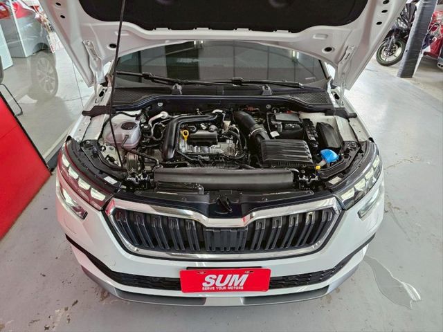 2023 SKODA KAMIQ 1.0豪華動能版 僅跑1萬 原廠保固中 ACC AEB IKEY 摸門 盲點 電尾門  第6張相片