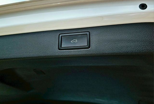 2023 SKODA KAMIQ 1.0豪華動能版 僅跑1萬 原廠保固中 ACC AEB IKEY 摸門 盲點 電尾門  第11張相片