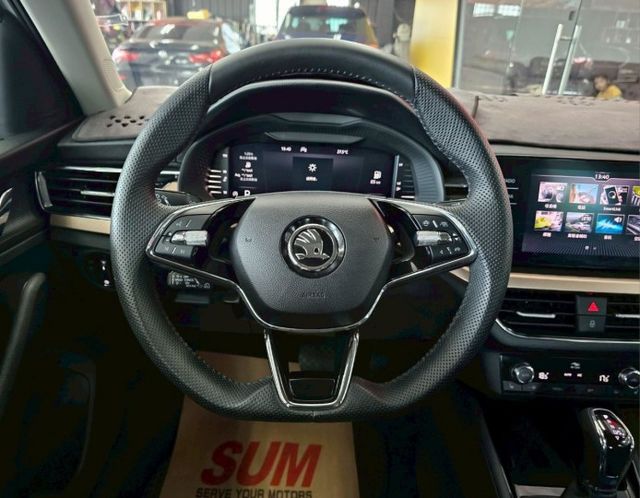2023 SKODA KAMIQ 1.0豪華動能版 僅跑1萬 原廠保固中 ACC AEB IKEY 摸門 盲點 電尾門  第12張相片
