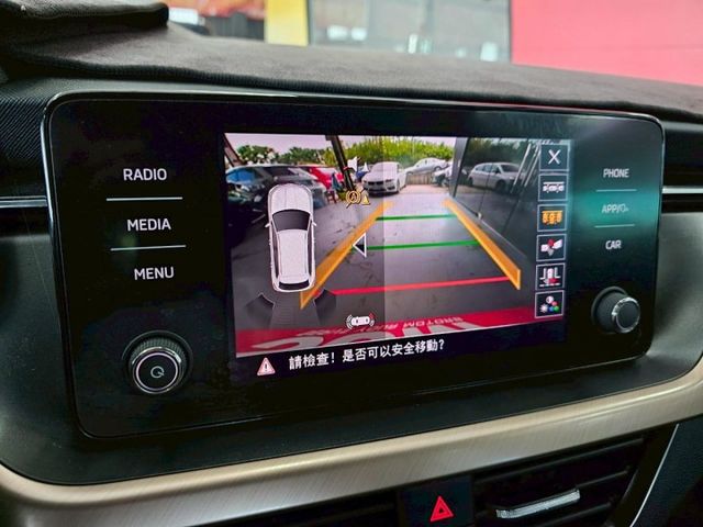 2023 SKODA KAMIQ 1.0豪華動能版 僅跑1萬 原廠保固中 ACC AEB IKEY 摸門 盲點 電尾門  第17張相片