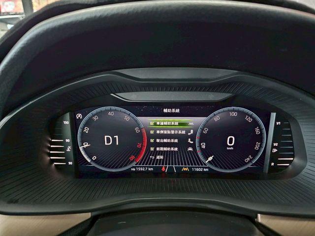 2023 SKODA KAMIQ 1.0豪華動能版 僅跑1萬 原廠保固中 ACC AEB IKEY 摸門 盲點 電尾門  第20張相片