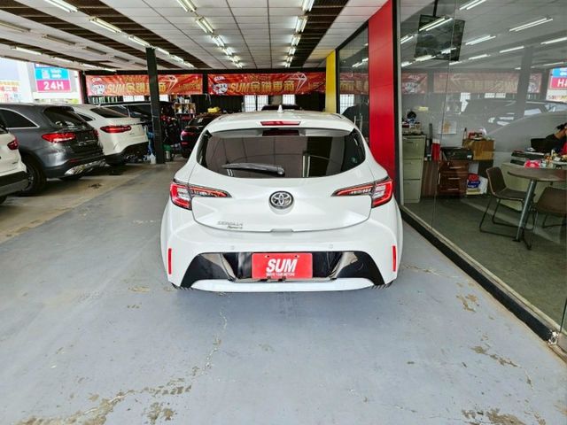 TOYOTA AURIS旗艦版 僅跑2萬 IKEY 摸門 盲點 ACC AEB 車道偏離警示系統 車道變換(維持輔助系統  第4張相片
