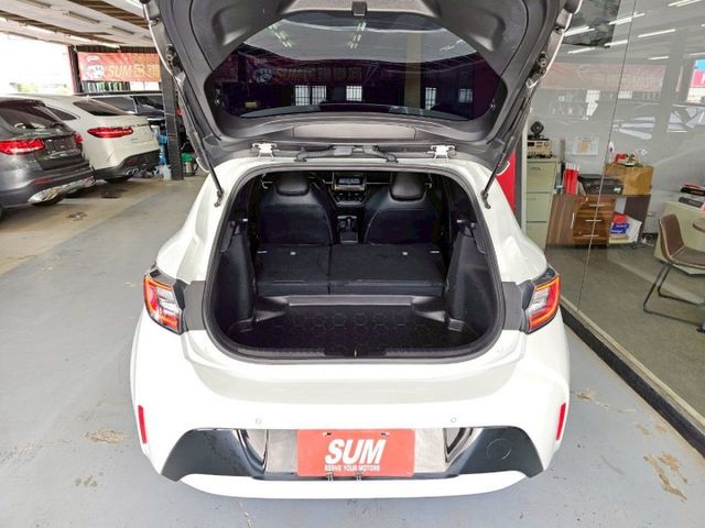 TOYOTA AURIS旗艦版 僅跑2萬 IKEY 摸門 盲點 ACC AEB 車道偏離警示系統 車道變換(維持輔助系統  第10張相片