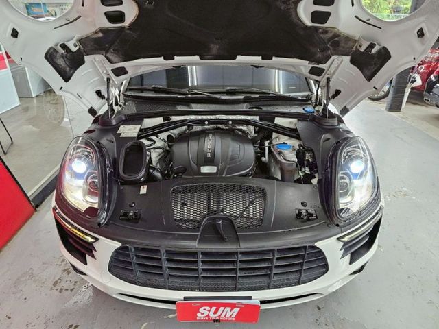 2016 PORSCHE MACAN 僅跑14萬 雙區恆溫 電折 電尾門 這是你離保時捷最近的一次  第6張相片