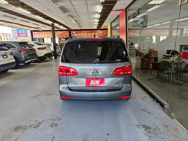 2015 VW TOURAN 1.6 柴油7人座 大空間 大扭力  第4張相片