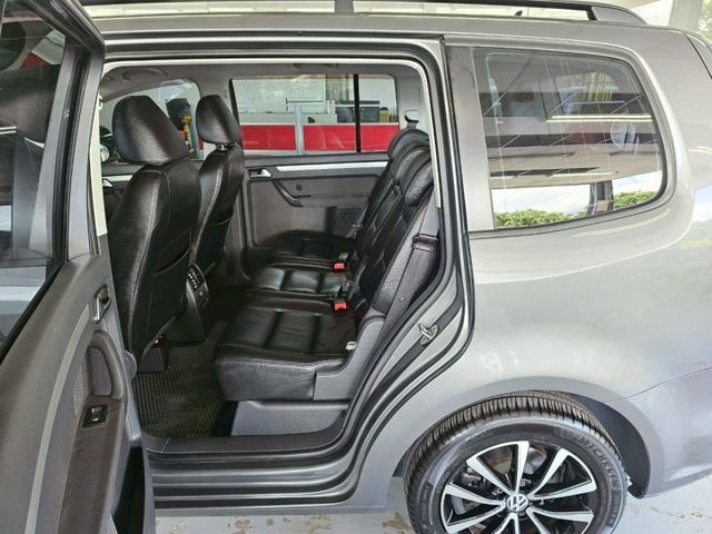 2015 VW TOURAN 1.6 柴油7人座 大空間 大扭力  第8張相片