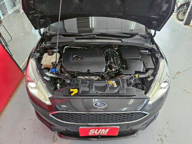 2018 FOCUS 5D 1.5 頂級 IKEY 摸門 恆溫 定速 自動停車 倒車影像 天窗 盲點  第5張相片