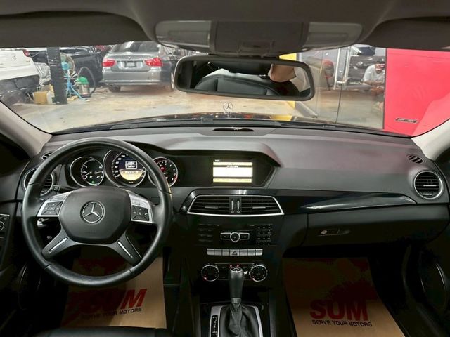 2012 賓士 C180 7速自手排 後傳 定速 恆溫 電動座椅 光感應頭燈 方向盤控制  第6張相片