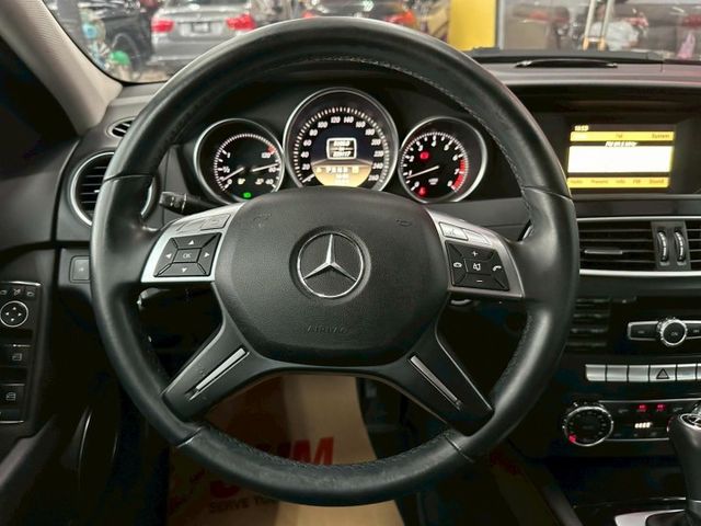 2012 賓士 C180 7速自手排 後傳 定速 恆溫 電動座椅 光感應頭燈 方向盤控制  第16張相片