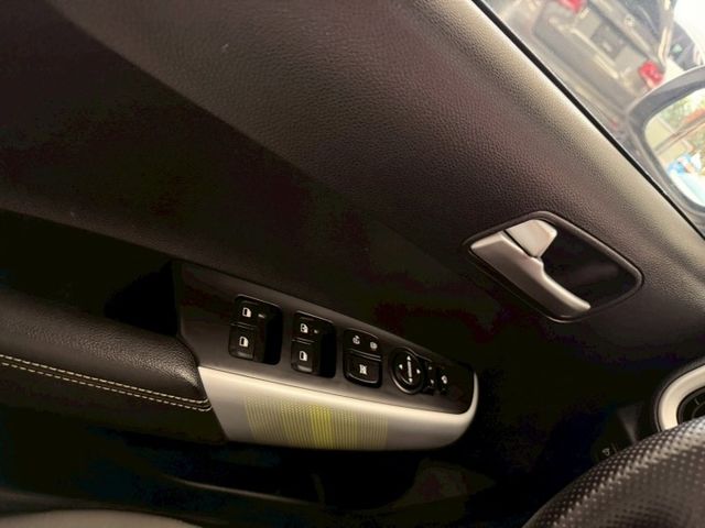 2023 Kia Picanto 1.2 X-Line 僅跑1.4萬 IKEY 摸門 螢幕 倒車影像 車道維持 車道偏離  第14張相片