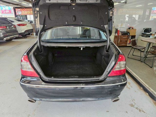 2007 BENZ E350 W211小改款 恆溫 定速 天窗 h/k 老車老水老水 有在照顧 就是不一樣的  第10張相片