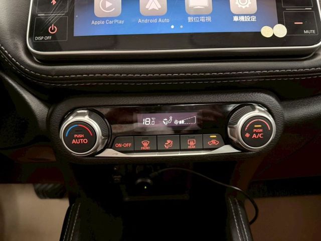 2019 NISSAN KICKS 智型旗艦版 IKEY 摸門 盲點 360環景 抬顯 恆溫 車道偏離警示 車道變換輔助  第18張相片
