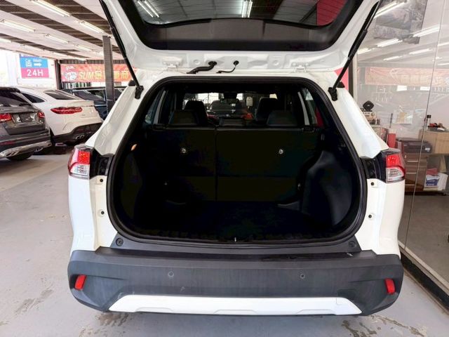 2023 TOYOTA CC IKEY 摸門 ACC AEB 360環景 車道維持 車道偏離  第10張相片