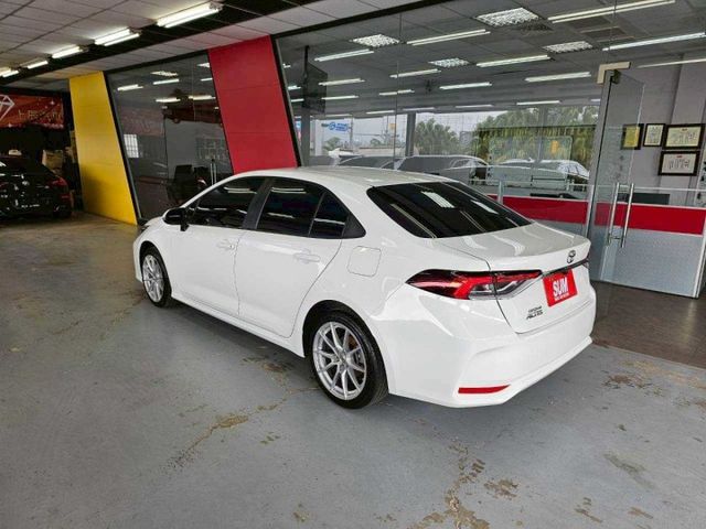 2020 TOYOTA ALTIS 僅跑6萬 倒車影像 行車紀錄器 後座出風口 ACC AEB 車道維持輔助  第2張相片