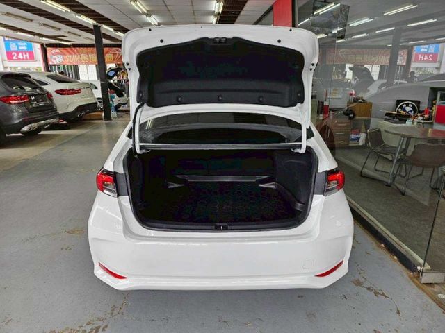 2020 TOYOTA ALTIS 僅跑6萬 倒車影像 行車紀錄器 後座出風口 ACC AEB 車道維持輔助  第9張相片